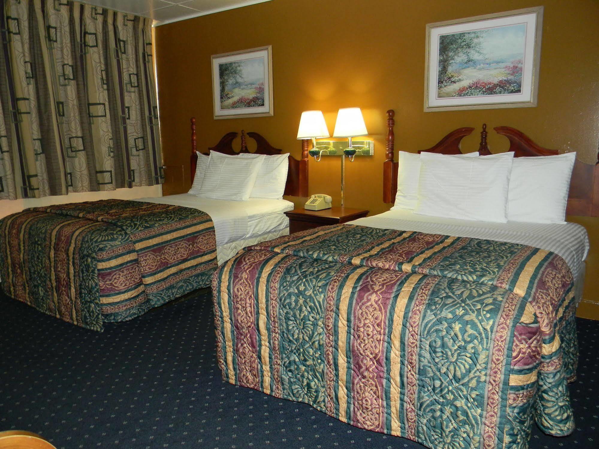 רואנוק ראפידס Fairfax Motel מראה חיצוני תמונה