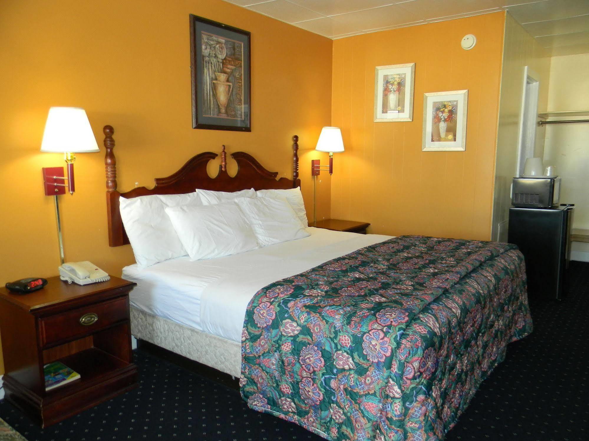 רואנוק ראפידס Fairfax Motel מראה חיצוני תמונה