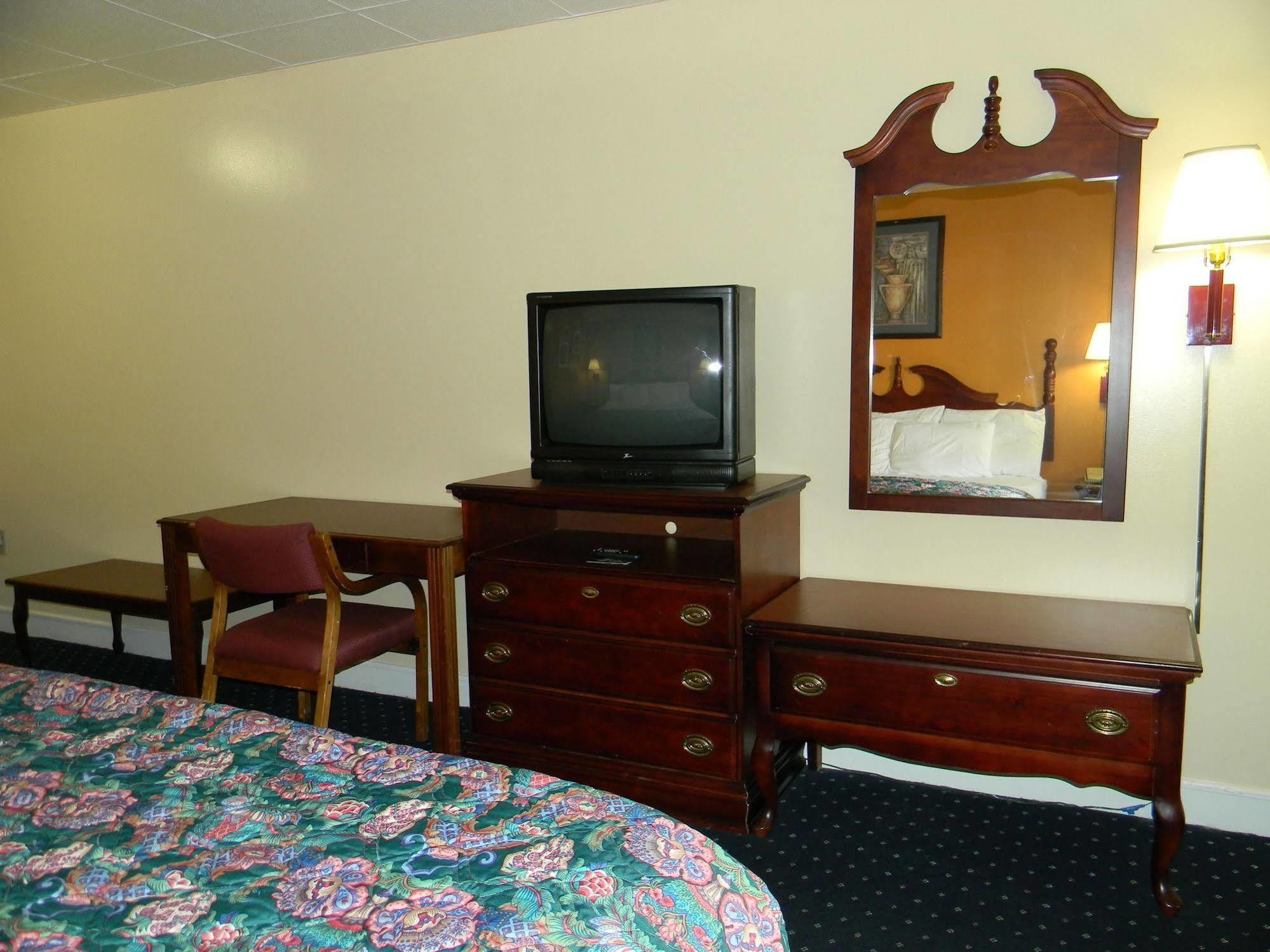רואנוק ראפידס Fairfax Motel מראה חיצוני תמונה