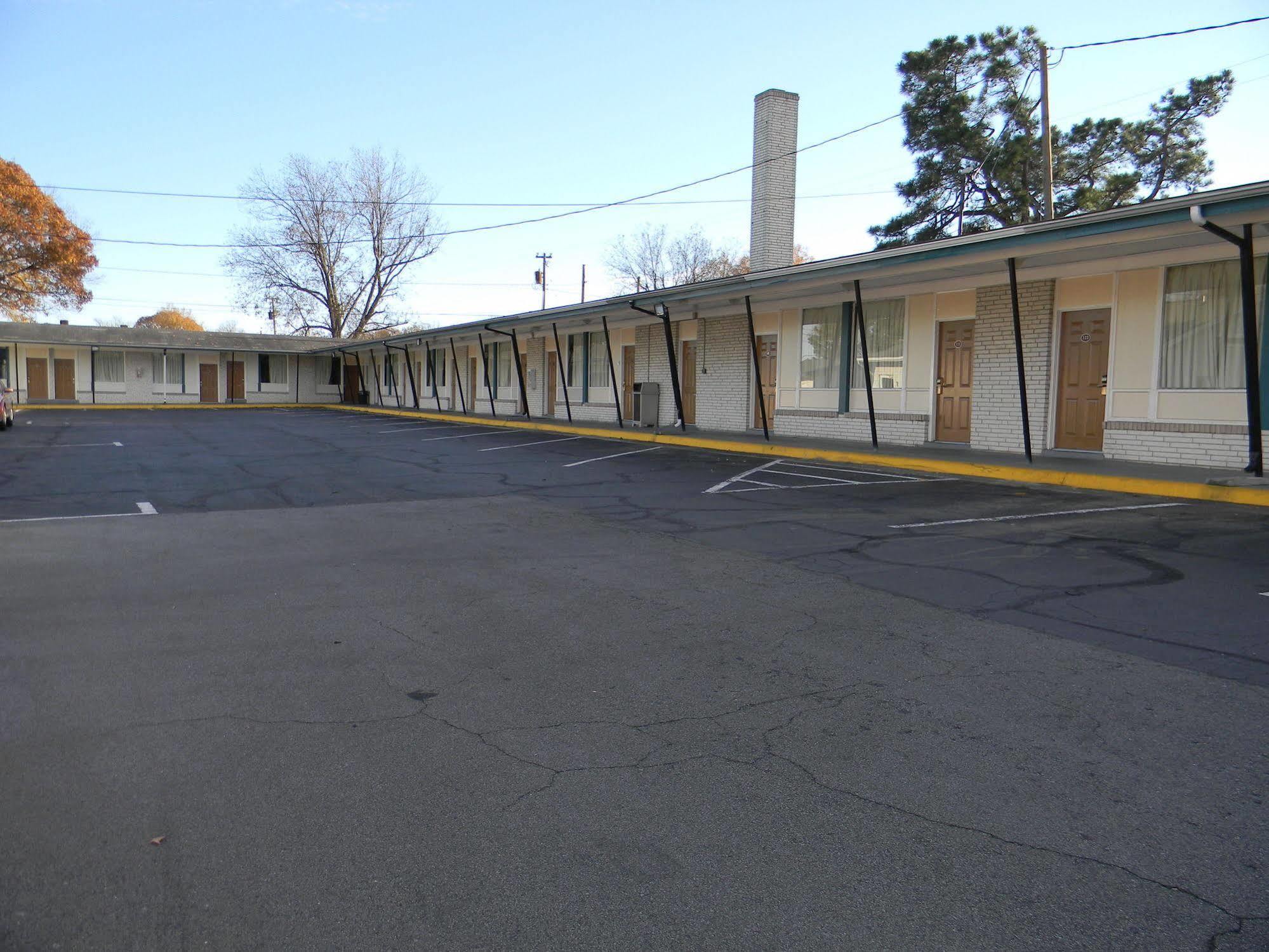 רואנוק ראפידס Fairfax Motel מראה חיצוני תמונה